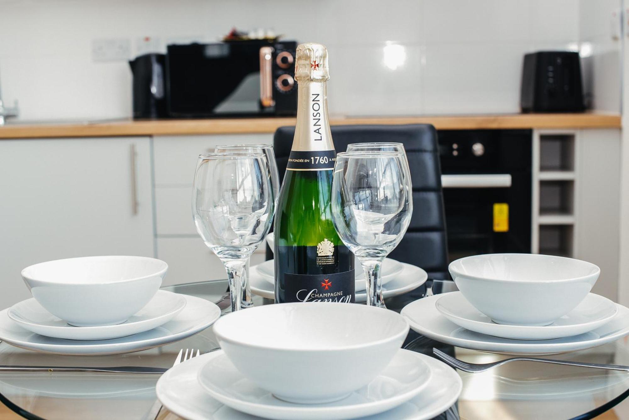 Town Centre Penthouse - Near Airport & Train Station Luton (Bedfordshire)
