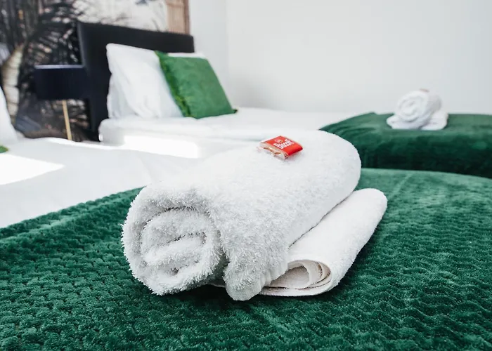 Modern Luxury 1 Bed Apartment - Luton Town Centre - Near Airport & Train Station